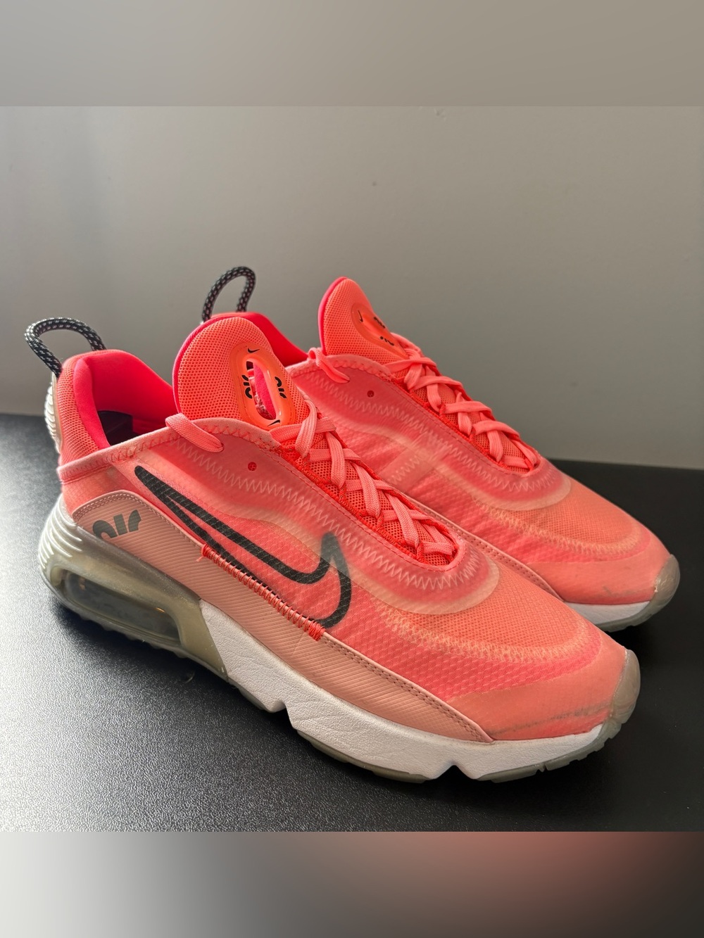 Nike Air Max 2090 Womens 8.5 Lava Glow Lace Low Running Athletic Sneakers Shoes
